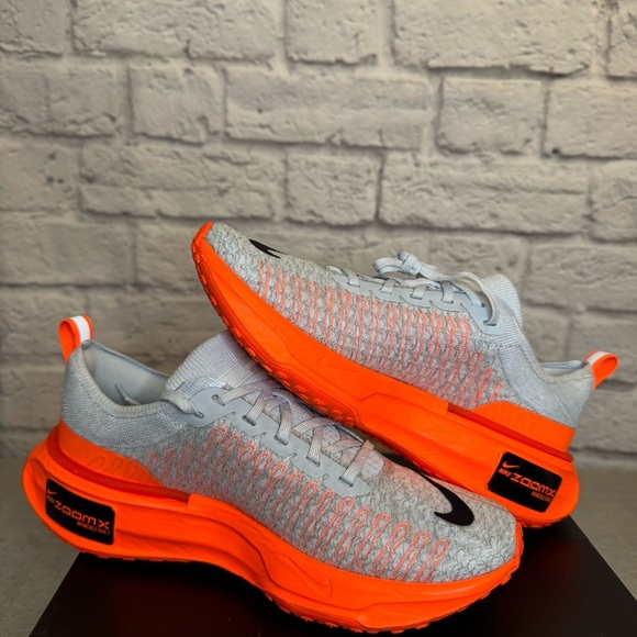 Nike Mens Invincible 3 Running Shoes Pure Platinum/Hyper Crimson DR2615-008 Sz 8 - Picture 6 of 7